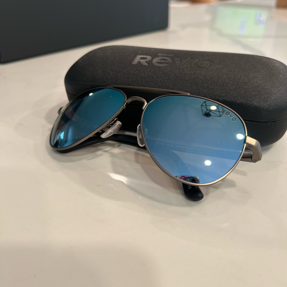 Revo RACONTEUR II